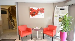 Hotel Lux - Image 4