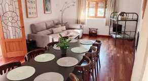 Preciosa casa grande con patio en Sevilla 8PAX - Image 3