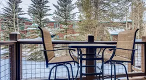 Premiere 2Br Townhome - Shuttle to Slopes, Kids Ski Free! condo - Image 5