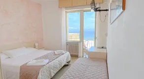 Hotel Ambassador - Image 2