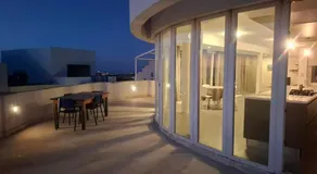 Sunny Penthouse Central - Image 3