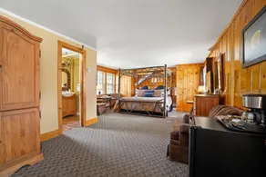 Whitneys Inn at Black Mountain - Image 2