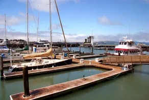 STUNNING WATERVIEW APARTMENT IN NORTH BEACH - Image 3