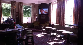 Forest Gate Hotel - Free Parking limited spaces - Image 3