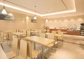 City Comfort Inn Zhongshan Tanzhou Jindouwan Passenger Terminal - Image 4