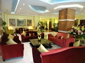 Oasis Hotel - Image 2