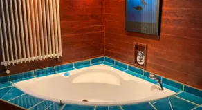"La Villa Bali", en Bord de Mer à 5 mn des plages avec Piscine à cascade, Grand extérieur unique sur le thème de Bali - Image 4