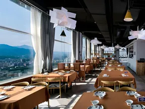 Vienna International Hotel Yunfu City Center - Image 2
