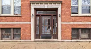 Classy 2BR Spacious Apt in Ideal Location - Image 4