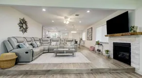 Kingwood Cottage - 10 mins from IAH - Lake Front - Image 2