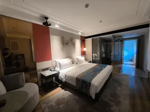 HuaihuaHaiyi International Hotel (Huaihua Railway Station Xintiandi Plaza) - Image 2