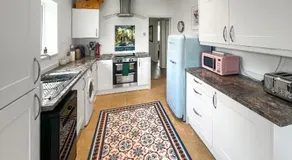 Duckling Cottage - Image 3