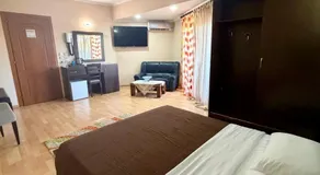 Kornilios Istron Hotel - Image 2