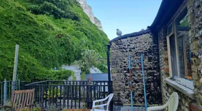 First and Last Youth Hostel - Image 4