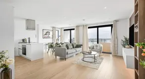 Canary Wharf Luxury 3BR Skyline Residence - Image 2