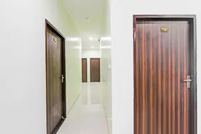 Collection O Mayur Inn - Image 5