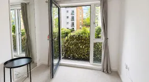 Luxury Apartment Near Chelsea & Imperial Wharf - Image 3