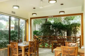Crystal Villa Kihim - Image 4