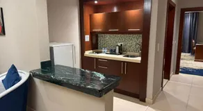 Quiet Shatea Jeddah Hotel - Image 5