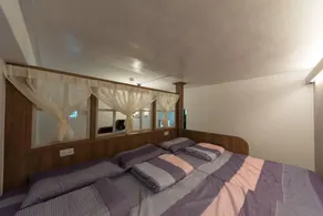 10-Person Private House in Central and Western District - Image 2