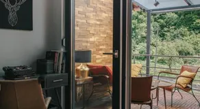 The Loft / Hill View Modern Apartment - Image 5