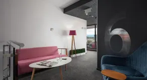 Hotel Colors Inn - Image 5