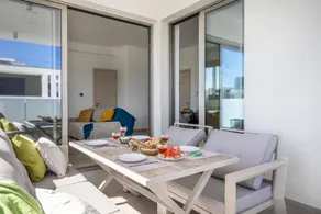 101 Mulberry Tree- Spacious with Large Terrace - Image 4