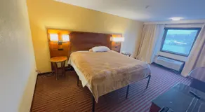 Hilltop Inn - Image 4