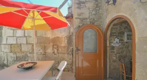 Stone house - Image 5