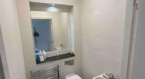 Private single bedroom in beautiful house - Image 2
