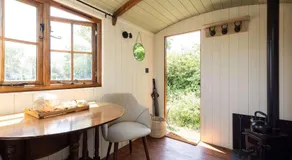 Harbour Ranch Hut - Rustic Countryside Escape - Image 2