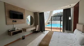 The Legacy Hotel and Spa - Image 2