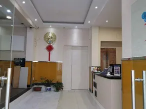 Gulou Holiday Inn - Image 2