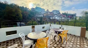 Yepplo Holiday Home - Nongmynsong - Shillong - 24hrs Caretaker - Breakfast - Power Backup & Parking - Image 5