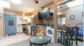 Ocean Breeze Executive Bed and Breakfast - Image 3