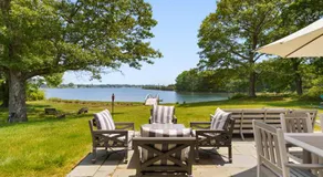 Waterfront Estate w Hot Tub, Dock & Kayaks - Image 5