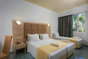 Memphis Beach Hotel - Image 5