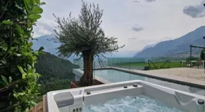 Bella & Flocon Exclusive Private Pool, Spa & Sauna Min 2 Nights - Image 4