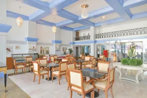 Townhouse Royal Palms Hotel - Daisy - Image 4