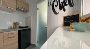 Tiny Little House - Image 5