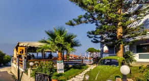 Amarylis Beachfront Studios - Image 5
