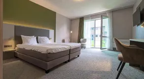 Cozmoss Hotel - Image 2