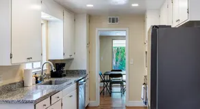 Pet & Family-Friendly 4BR Grill & Chill - Image 4