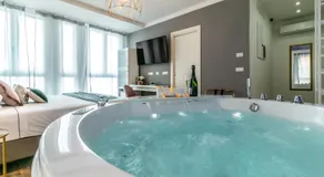 4 Star Suite SPA  - Image 3