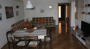Apartman 100m2, full opremljen, privatni parking. - Image 2
