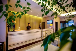 Home Inn Plus Yantai Mixc Yanda Seaside Bathing Beach - Image 3