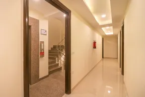 Hotel O Comfort Residency Near Artemis Hospital - Image 5