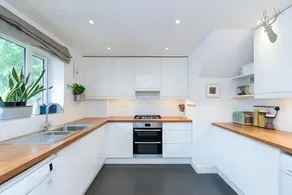 Right Stay - Jamaica Street London E1 3HY - Image 4