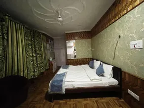 Shajar Villa - 8 BHK Vacation Homestay, Srinagar - Image 4