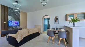 Villa Escapes By The Beach - Image 2